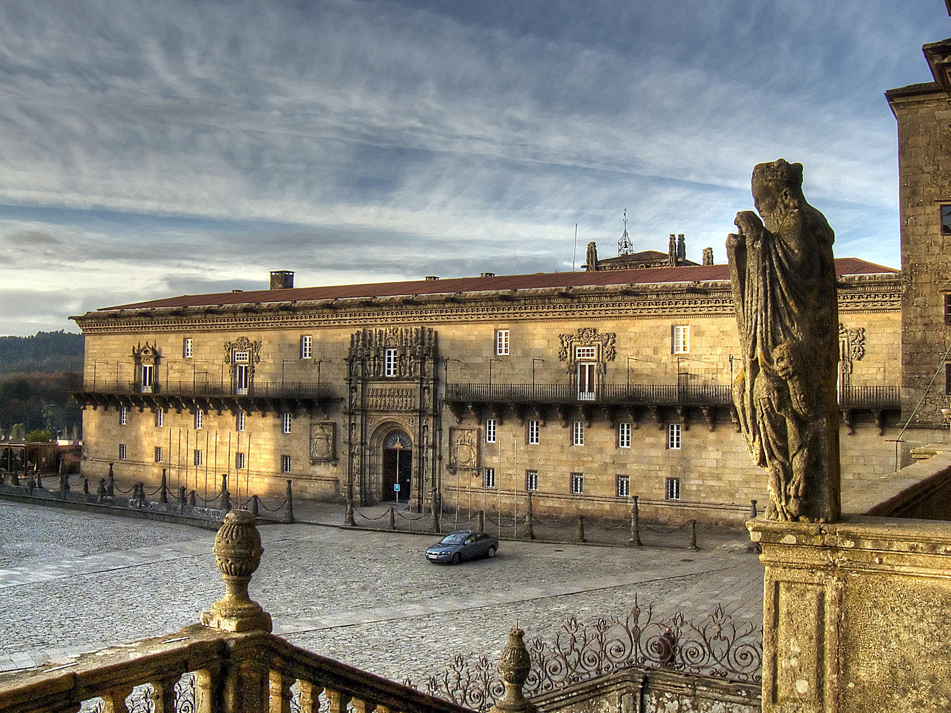 hostal_dos_reis_cat-licos._praza_do_obradoiro._san